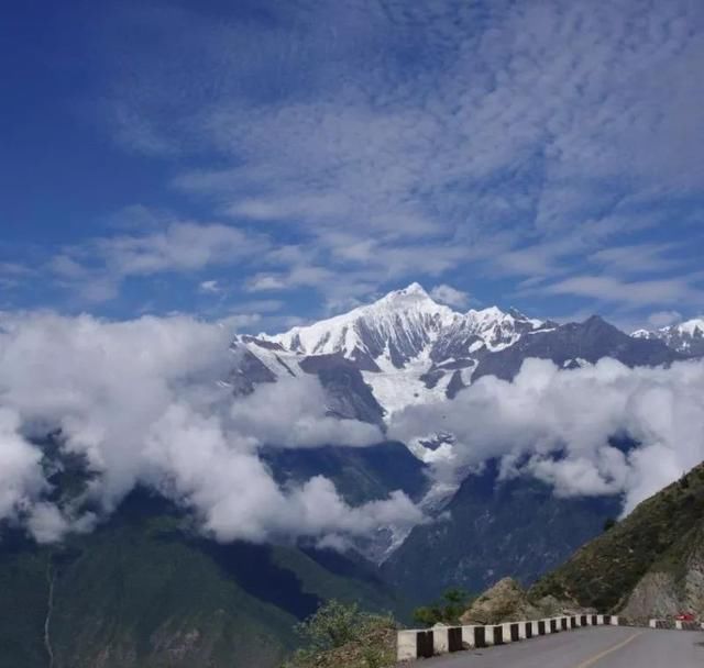 9年陪伴，2次进藏，小爱征服川藏线