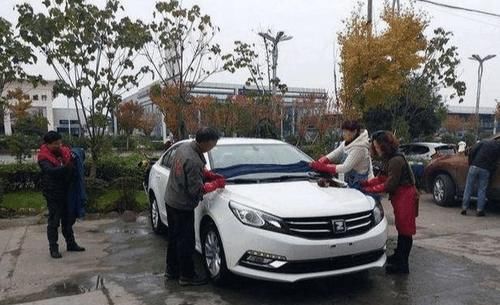 农村购车补贴来了？农民1万块就能买辆轿车，每辆车最多补10万！