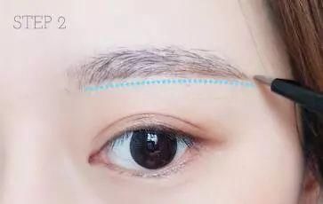 有颜值有身材有爱情，31岁的军嫂张馨予这次赢了