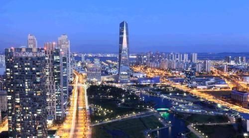  [东北三省]为啥东北三个省的人都以东北人自居，而不单独提省份