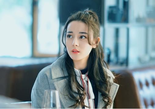 《一千零一夜》迪丽热巴半马尾美到哭，但这两种脸型不要轻易尝试