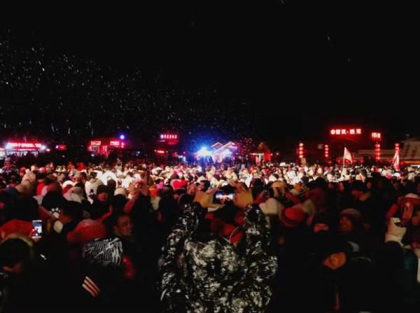 中国雪乡景区迎来旅游高峰