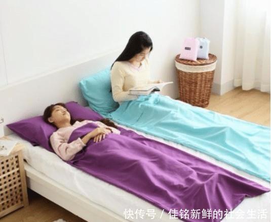 导游一再提醒:无论穷游还是富游,出门别忘带3样东西,防止意外