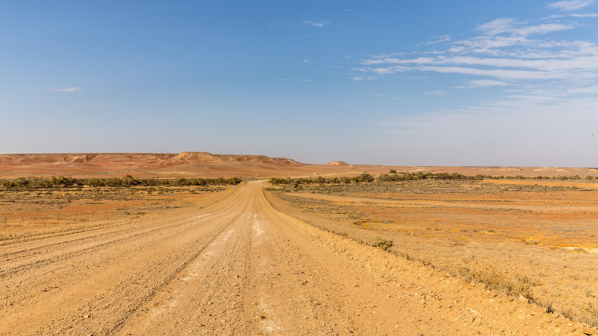被专家坑出的“鬼城”：神理论导致小镇荒废，如今逐年被沙漠吞噬