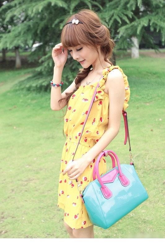 摄影:漂亮碎花裙女生甜美图