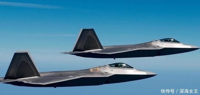 巡逻机:防空警报响起,两架俄军机冲近美国领空80公里,F22紧急起飞迎战