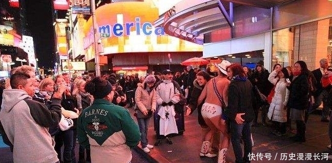  [地铁]日本游客：美国虽然是世界最发达国家，但这一点可比不上