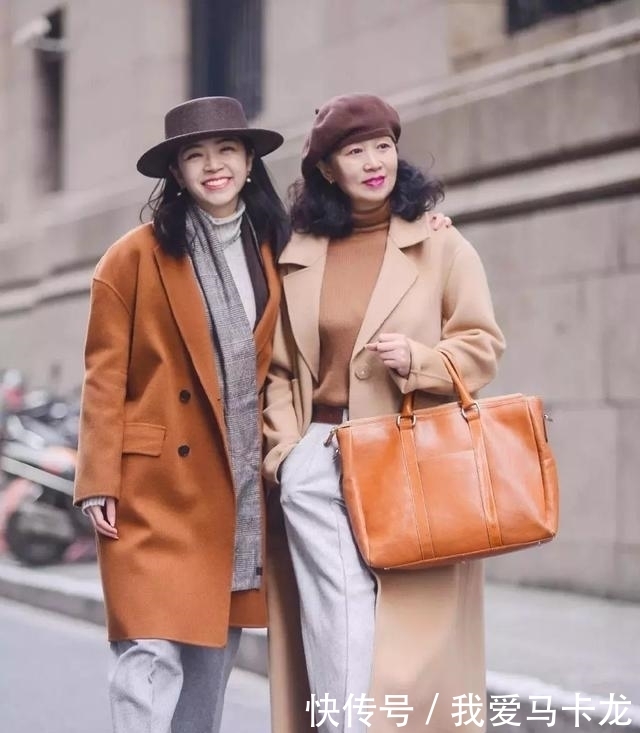  【时髦】“打底裤”已经失宠，春天“裤子+短靴”正当红，时髦精们都在穿