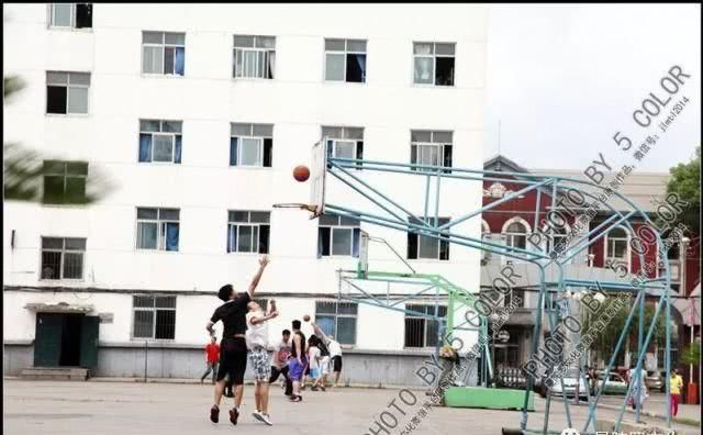  #经济#还记得中兴街上的吉林铁路经济学校吗？还有那栋1953年的教学楼