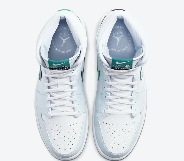  「官网」基佬紫+头顶绿！全新 AJ1 “鸳鸯” 首次泄露，月底登陆官网