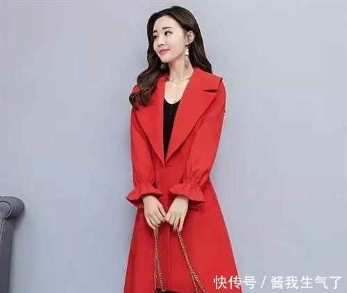 「长款过膝」长得不够洋气?这些时尚感爆棚的发型和外搭,教你即刻变身潮女