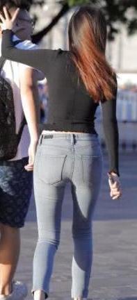 潮流百搭的牛仔裤，小姐姐穿再合适不过了！