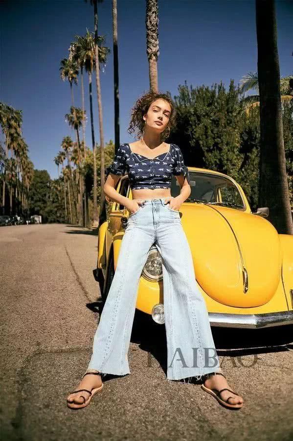 「值得」今夏最值得入手的时尚单品小方领,显瘦还显脸小!