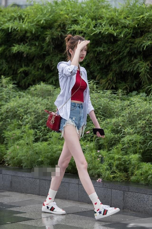 街拍：成都的街拍达人教你如何清爽整个夏季！