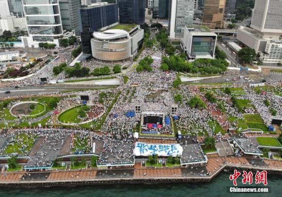 香港观察:挑战国威者，律法绝不容