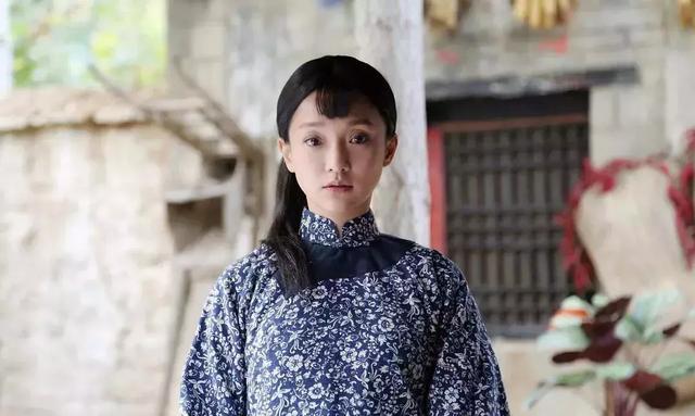 44岁周迅演少女被群嘲化妆不注意这3点，瞬间老10岁