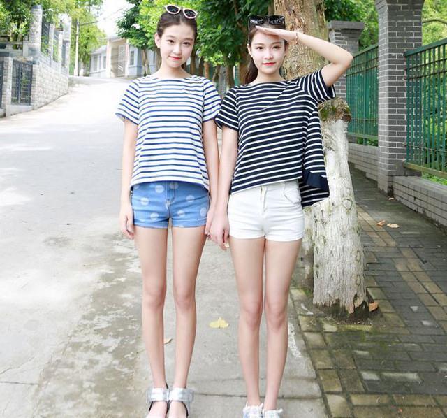 夏日来款紧身的超短裤，展现充满活力的身材