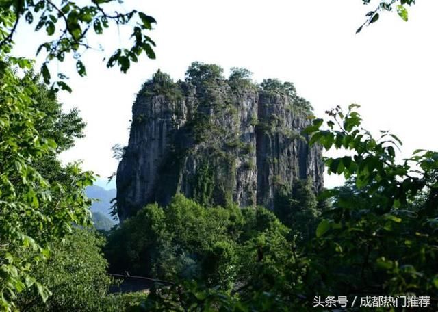 不输峨眉山！中国十大避暑名山，还有一座也在四川！景美人少