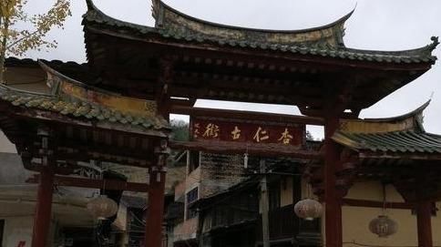 中国最“香”的古村，深山里的布达拉宫，桂树600岁高龄依旧飘香