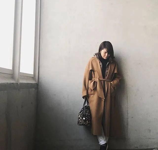 『律子』背厚粗腿的你实际上和她一样能够穿衣服显高 | 时尚博主强烈推荐