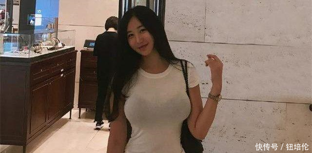 即使没有苗条身材,穿上热辣短裤也无所畏惧!