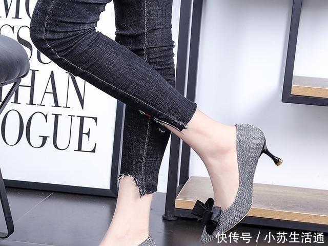  女人：穿一双与众不同的高跟鞋,最能展现女人最美的一面