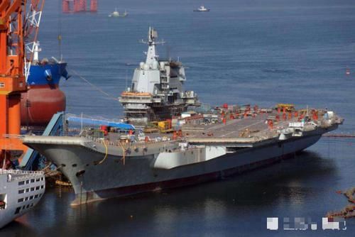 我国首艘航空母舰辽宁舰于