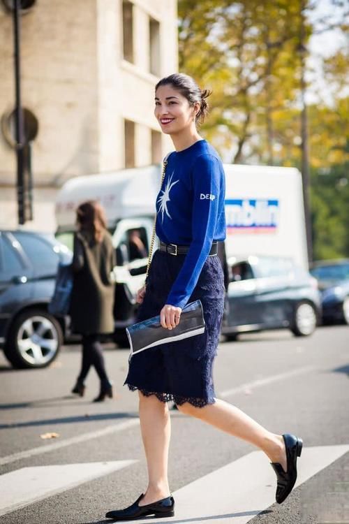  『女人』50多岁的女人鞋子贵精不贵多！春夏备好4双鞋，通勤休闲一手抓