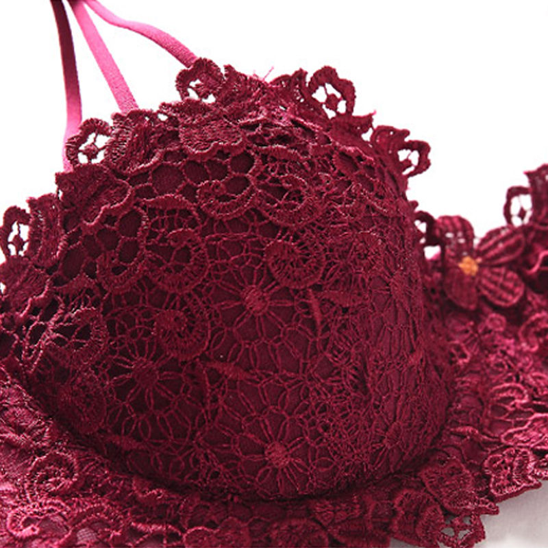 轻熟女看一眼就喜欢上的文胸，性感撩人又舒适亲肤，还让老公尖叫