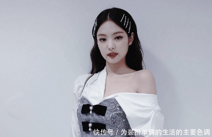  水晶发夹：小仙女必买发饰，给春夏穿搭再锦上添花，可别再错过啦！