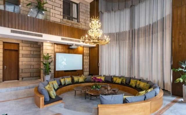 是什么让城里人抢着往干坑跑，莳光·山居让你忘记时间！