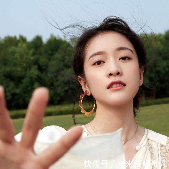 杨紫太可怜了，秦俊杰工作室继发分手声明后，再次发表声明！