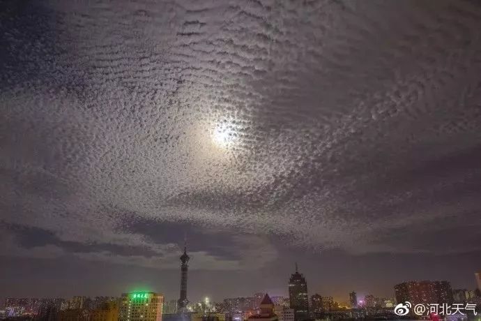 天上惊现“地震云”石家庄又火了?对不起,你又想多了!