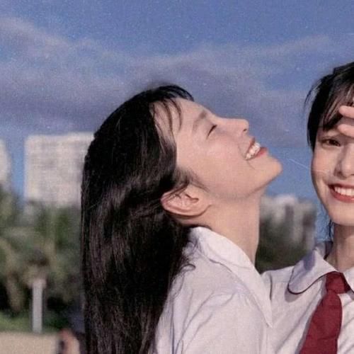  女生@女生嫌自己鼻子塌？3招帮你变“小翘鼻”，校花见了也“眼红”！