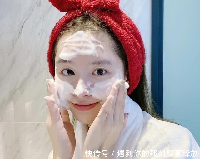 皮肤@皮肤好的女生,这几件事每天都做,坚持一个星期,皮肤嫩白一个度
