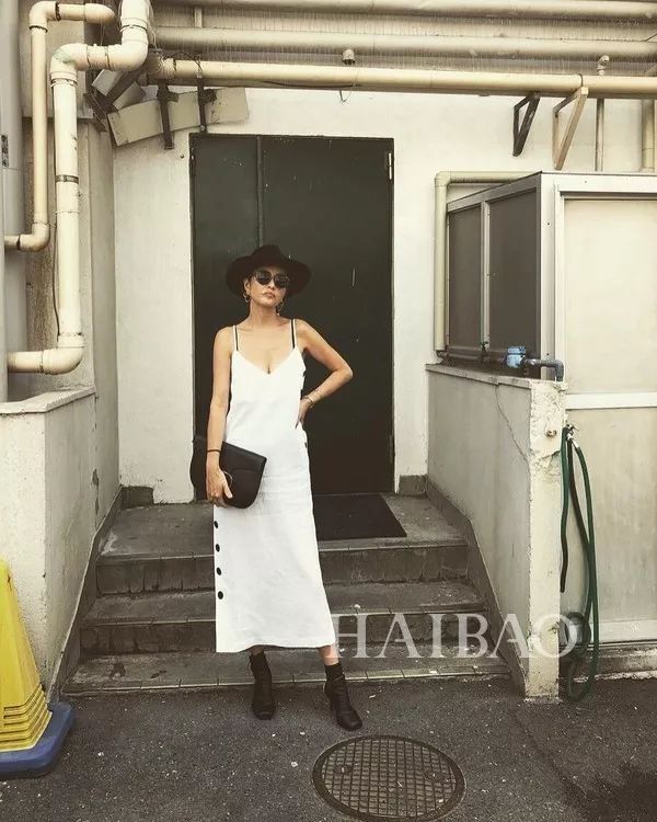 好看| 石原里美游香港穿这样!黑白单品永远不过时还用强调?