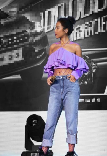 吉克隽逸胆子真大，套装穿与不穿，有什么差别？