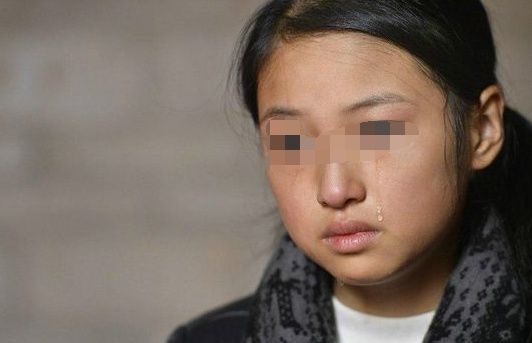 怀疑女儿早恋，半年后女儿肚子疑似怀孕，女儿离世，母亲才知真相