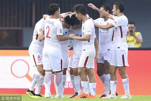 大胜武磊首开纪录 奥斯卡2助攻+2进球 上港客