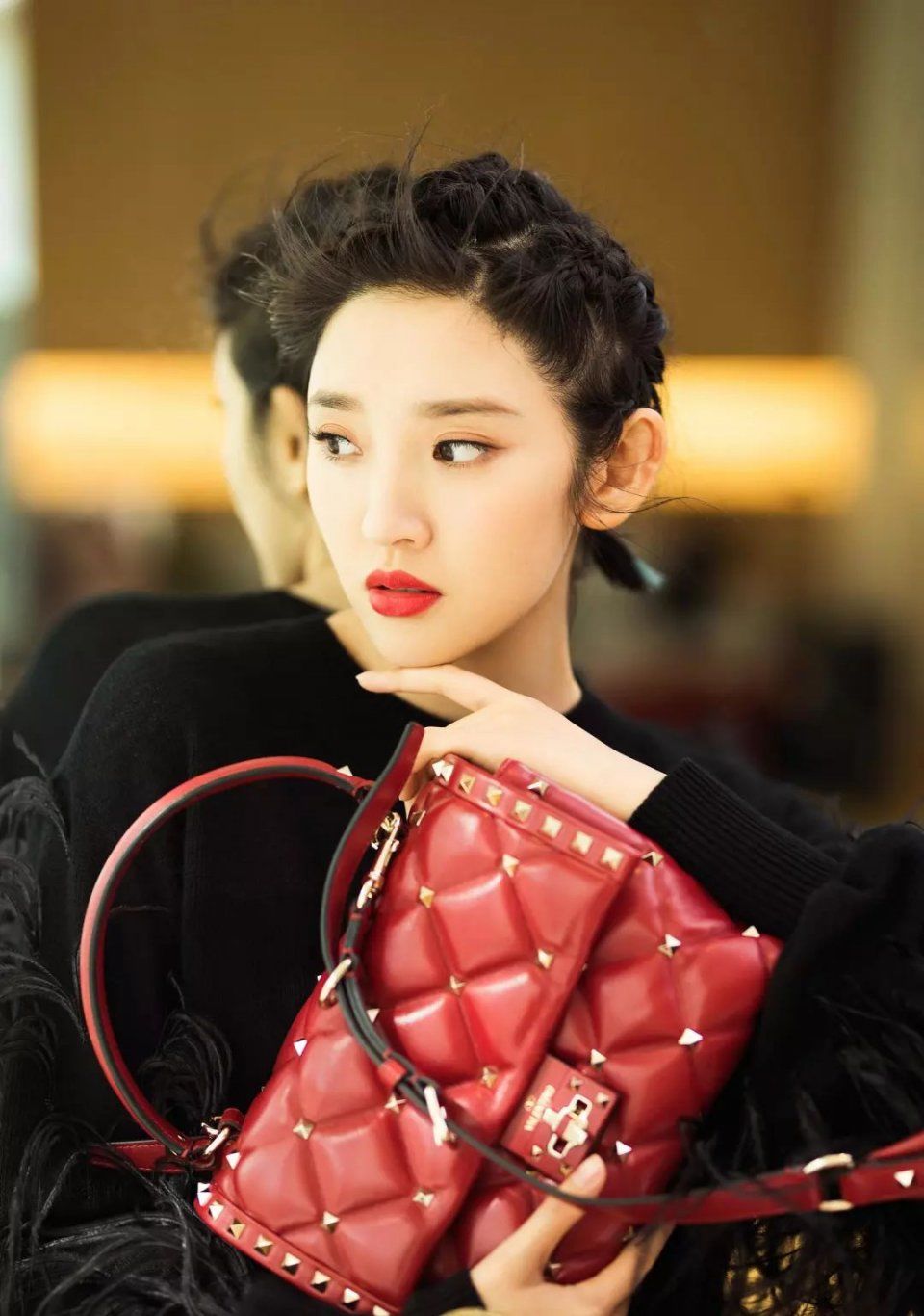 39度高温还在披长发?热不死你!这款女星都在剪的发型够美够清凉