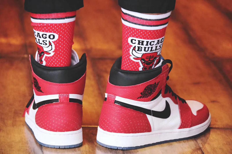 与芝加哥无比相似!这款全新 AJ1 上脚效果真的不错