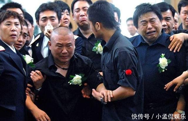  『后台』德云社后台供着五位老先生，除了侯耀文张文顺，其他几位什么来头