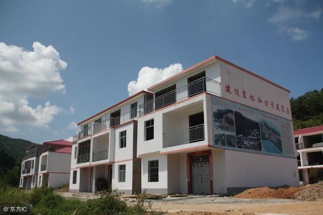 明年起农村这种房子将严查，2类情况列入清理名单，农民早做了解