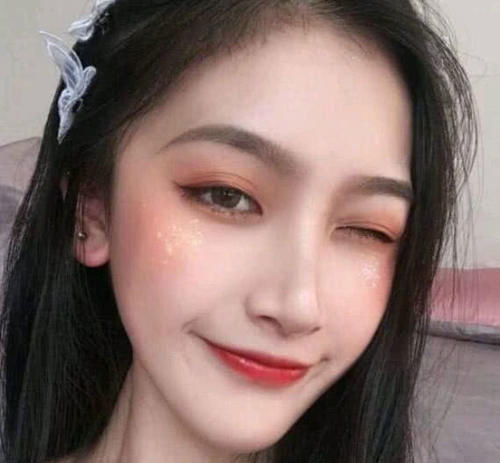 『喝杯温开水』女孩子起床后有这3个“习惯”,会越长越美,全中的算我输!