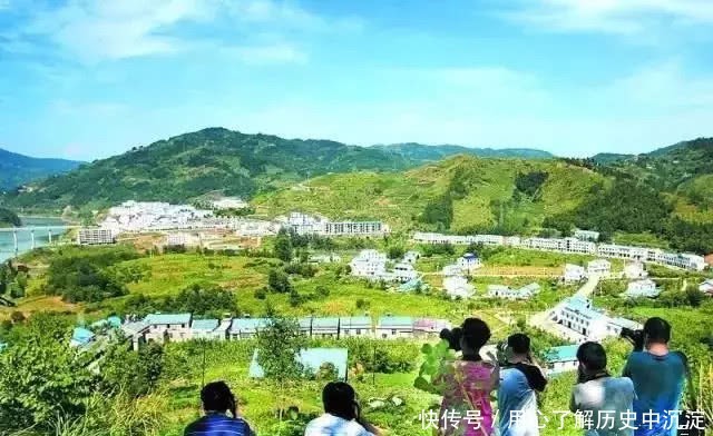  新房@不在农村住了，为什么很多人还要回老家盖一栋新房？