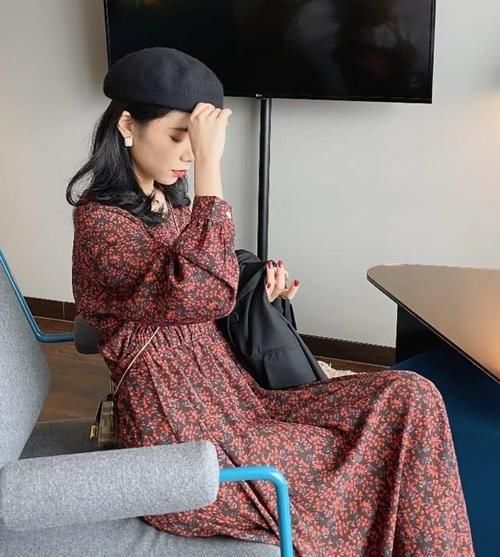  『初春』最近火了一种初春搭配，减龄又有气质，120斤都能穿出女神范儿