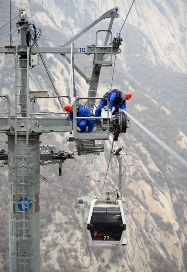 绝壁上的“天路医生”