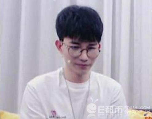 骚白纯白代打事件被实锤反告＂打手＂真相 前AG超玩会教练晒法院