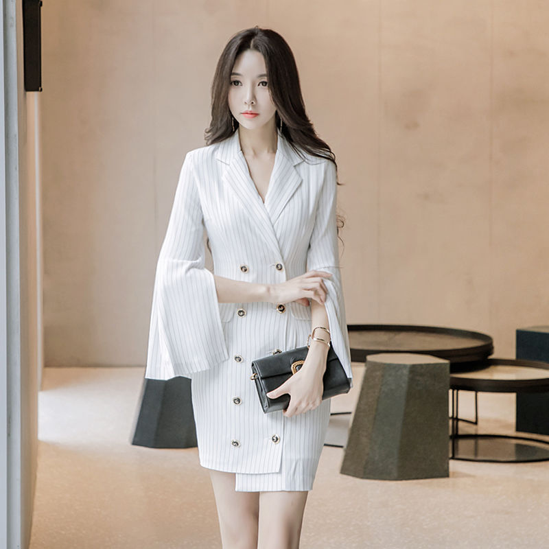 不骗你，第一次见如此美嫩的“秋裙”，早穿早美，时尚洋气