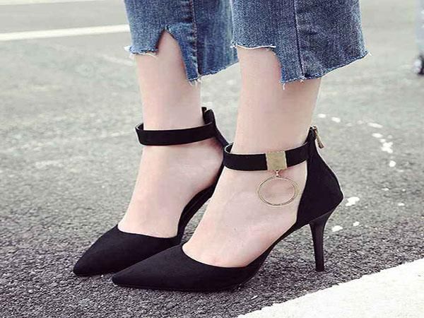 高跟鞋竟然在古时候就有？这款高跟鞋是众多明星的宝物